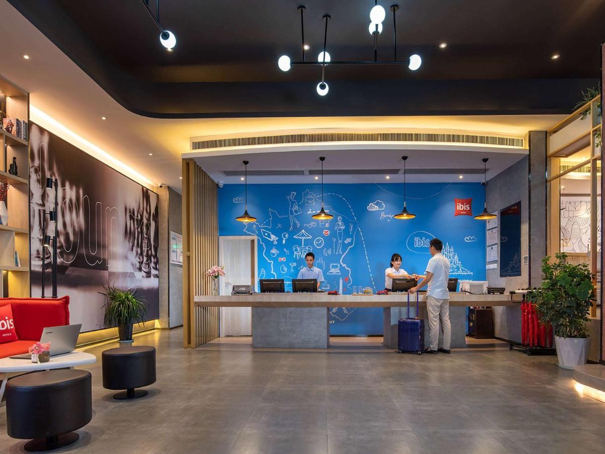 Ibis Hotel Emeishan Exterior photo